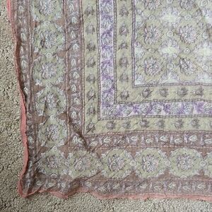 Floral Border Lightweight Throw in Pale Green and Pink